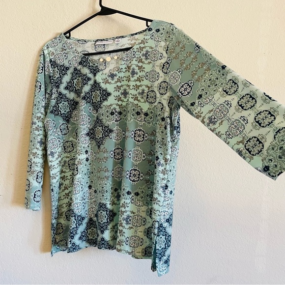 Susan Graver Women's Patterned mint green top size M spring feminine gma core - Picture 3 of 7